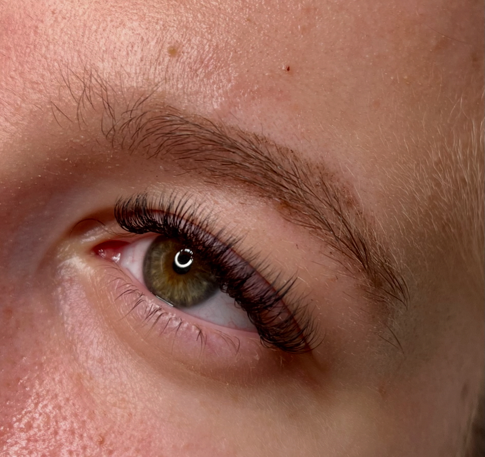 Műszempilla építés – Gogszi Lashes